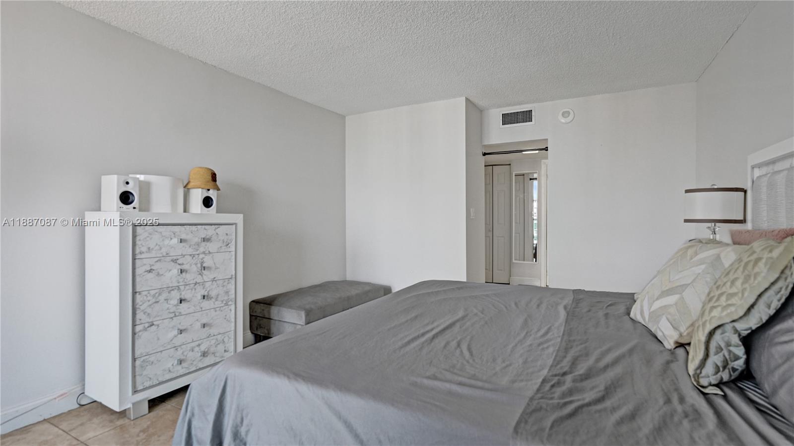 ARLEN HOUSE EAST CONDO - Residential