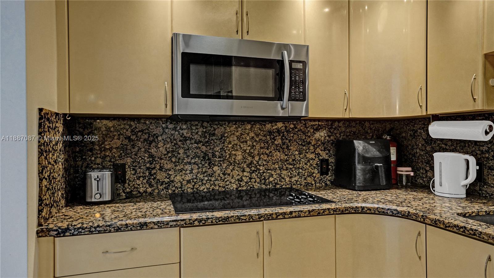 ARLEN HOUSE EAST CONDO - Residential