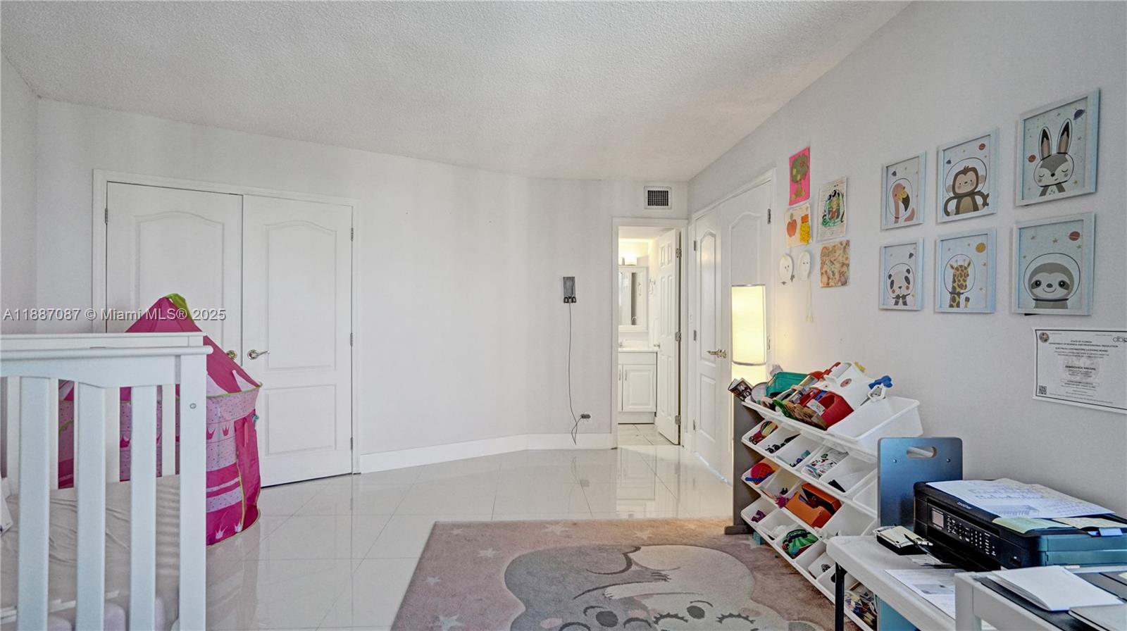 ARLEN HOUSE EAST CONDO - Residential