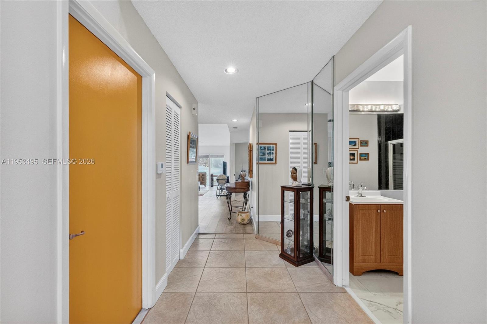 WOODLAND LAKES - Residential