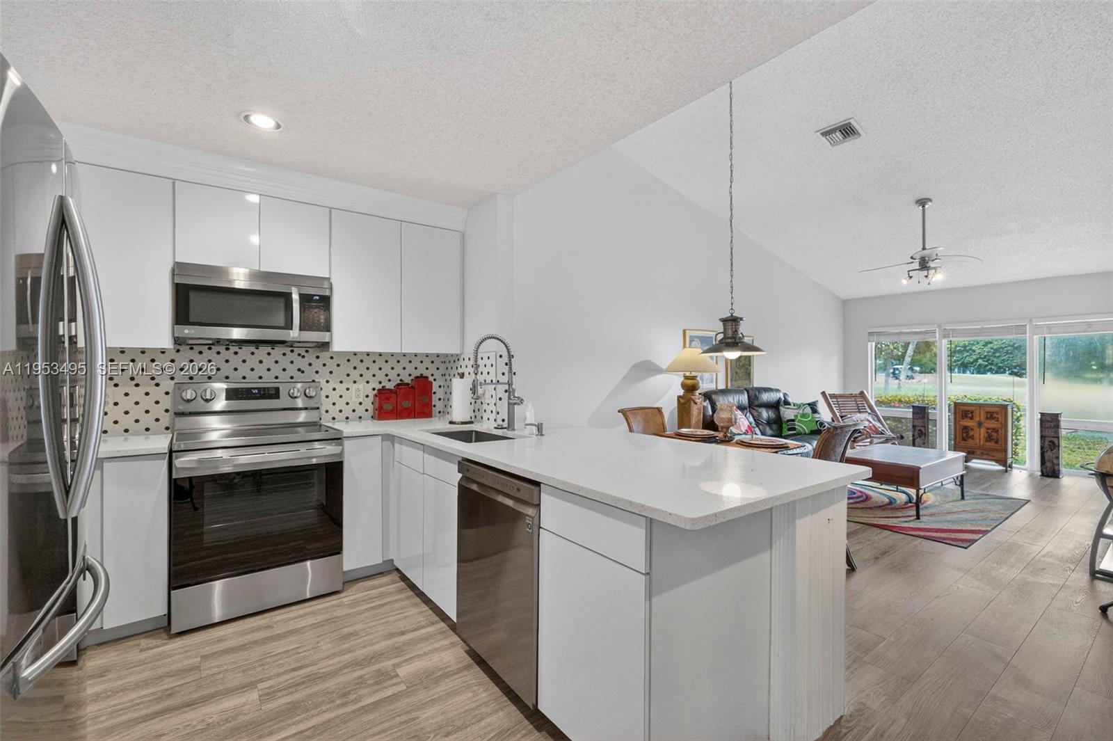 6744 N Pine Island Rd