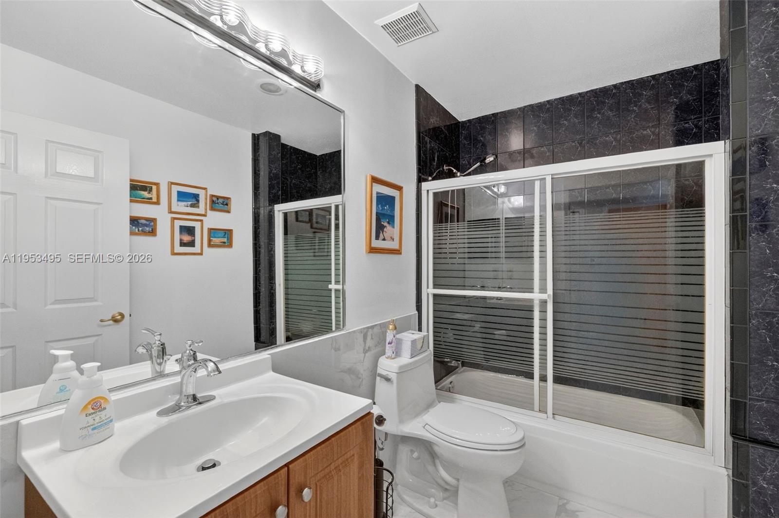 WOODLAND LAKES - Residential