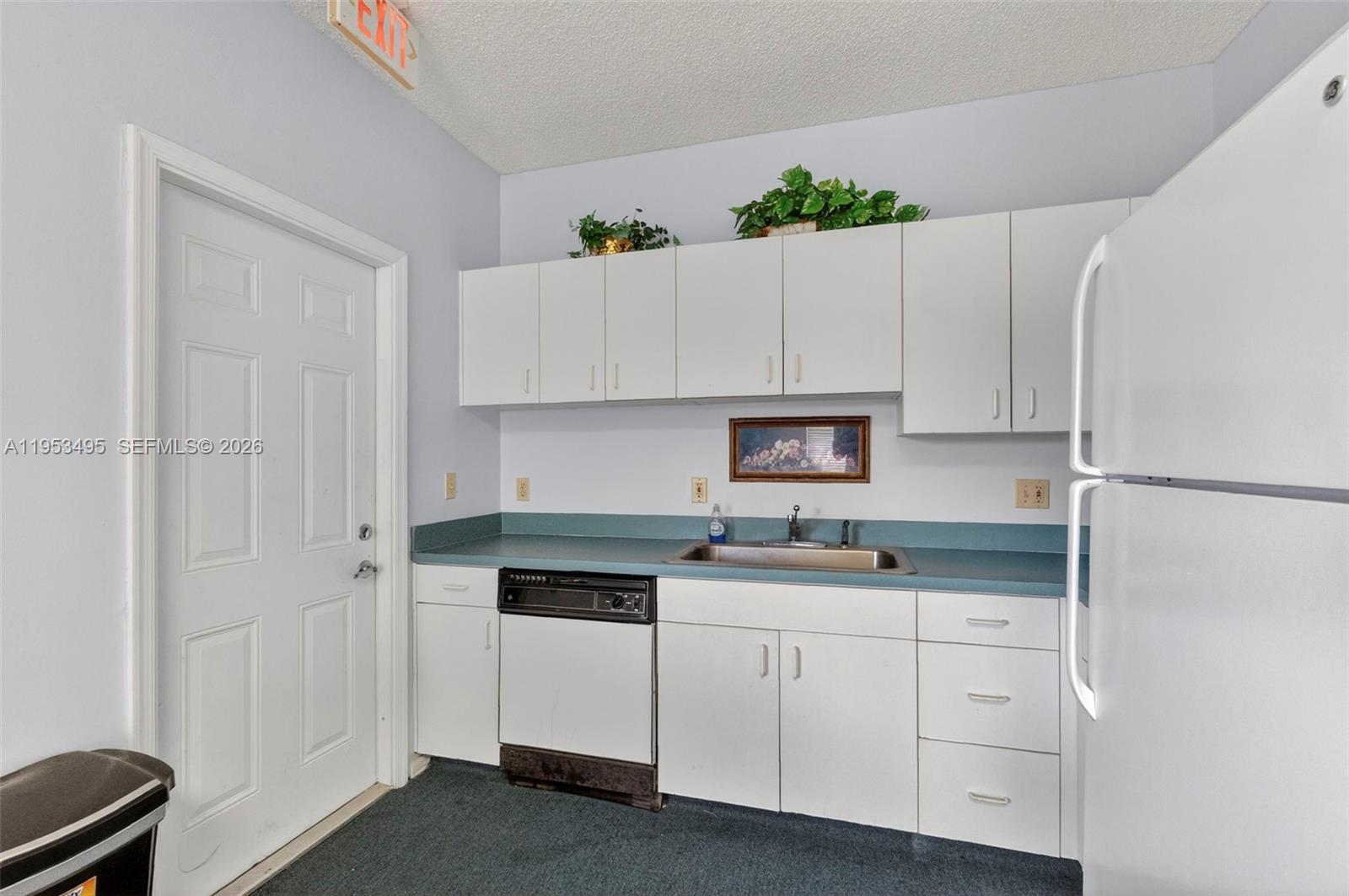 WOODLAND LAKES - Residential