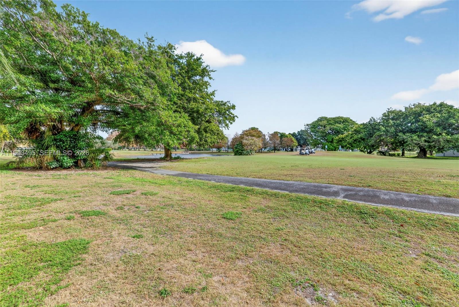 WOODLAND LAKES - Residential