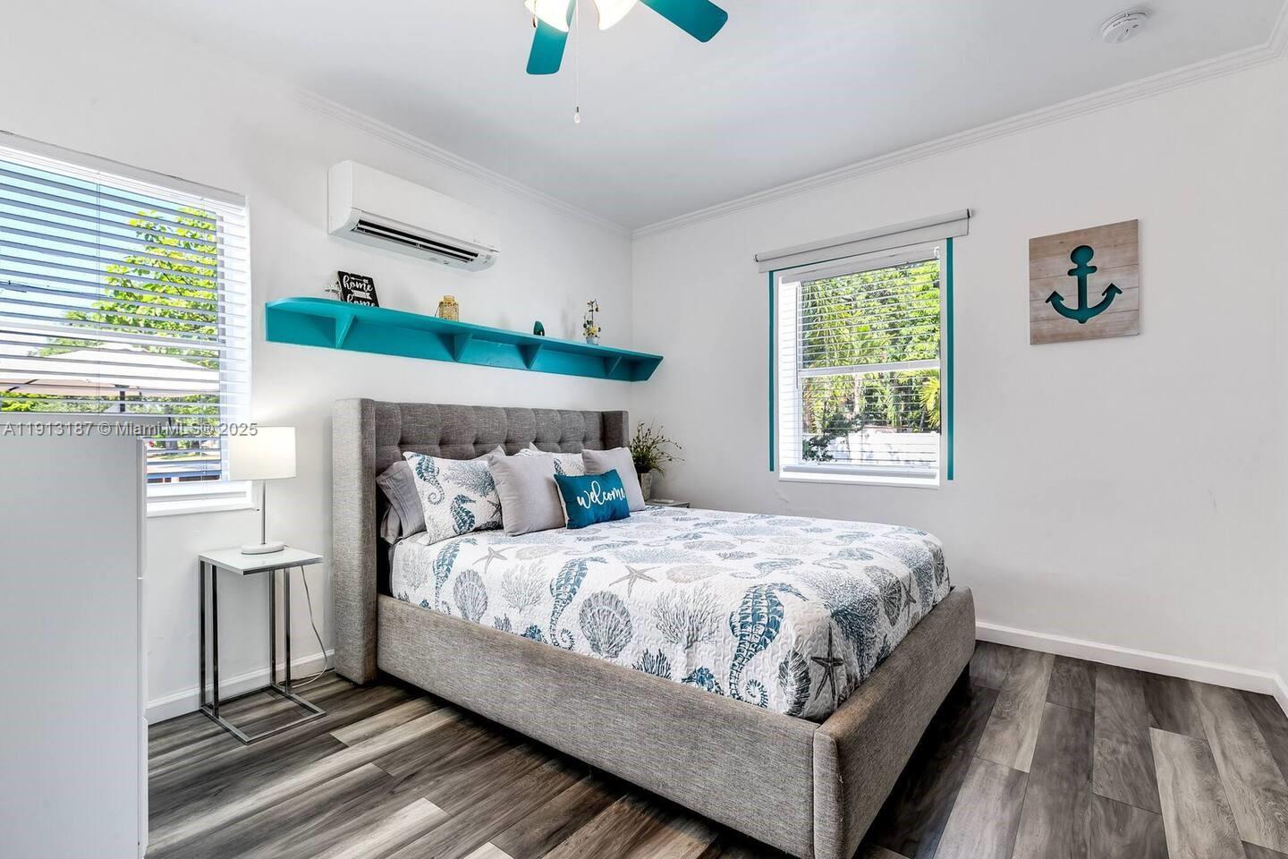 HOLLYWOOD LAWNS - Residential Lease