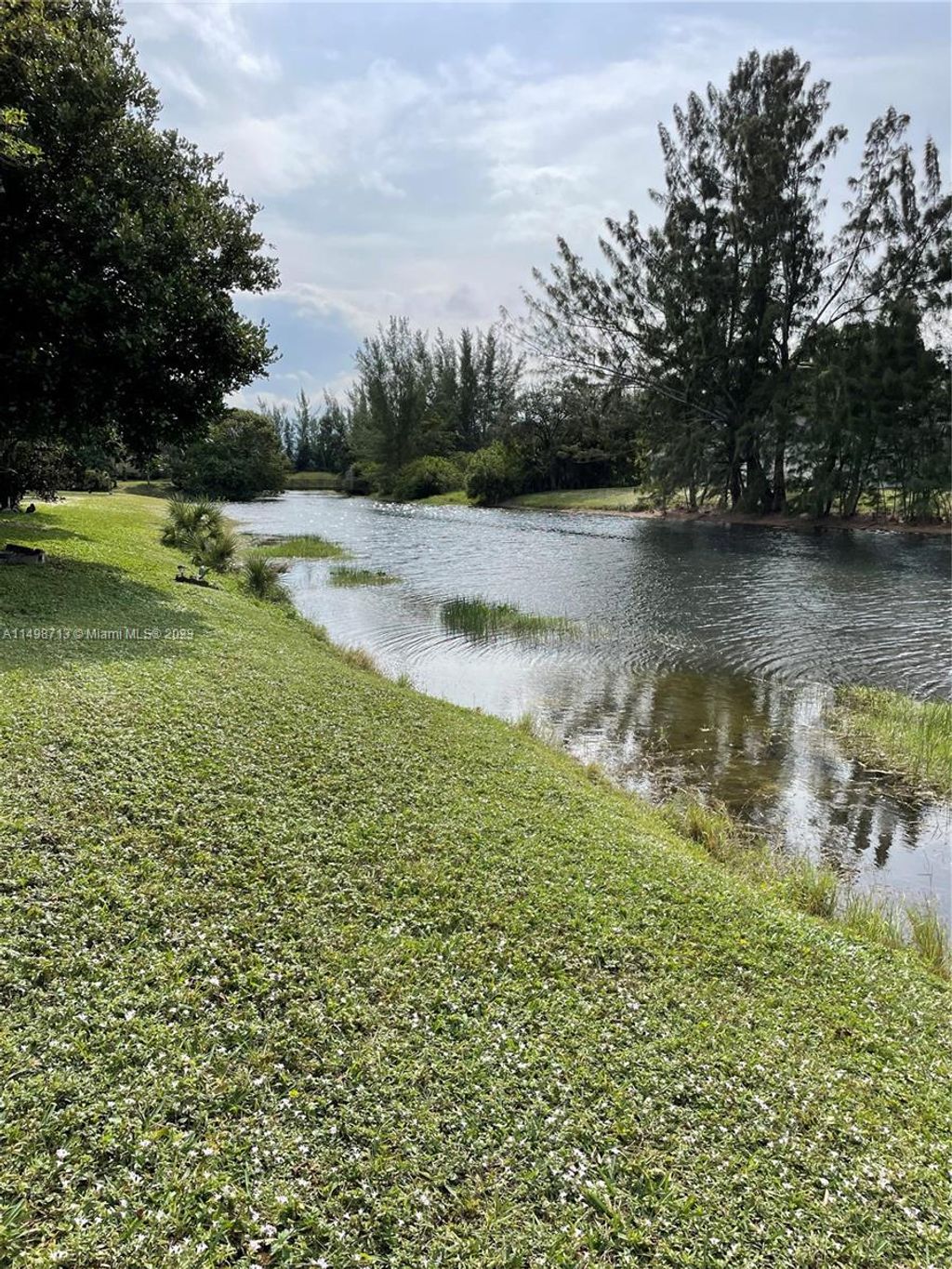 Photo of 181 Lake Susan Ln #181, West Palm Beach, FL 33411 (MLS # A11498713)