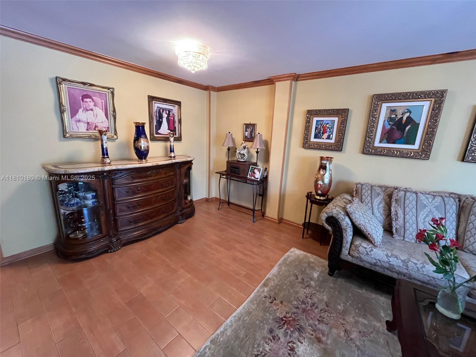 EDEN ISLES CONDO PART 1 - Residential