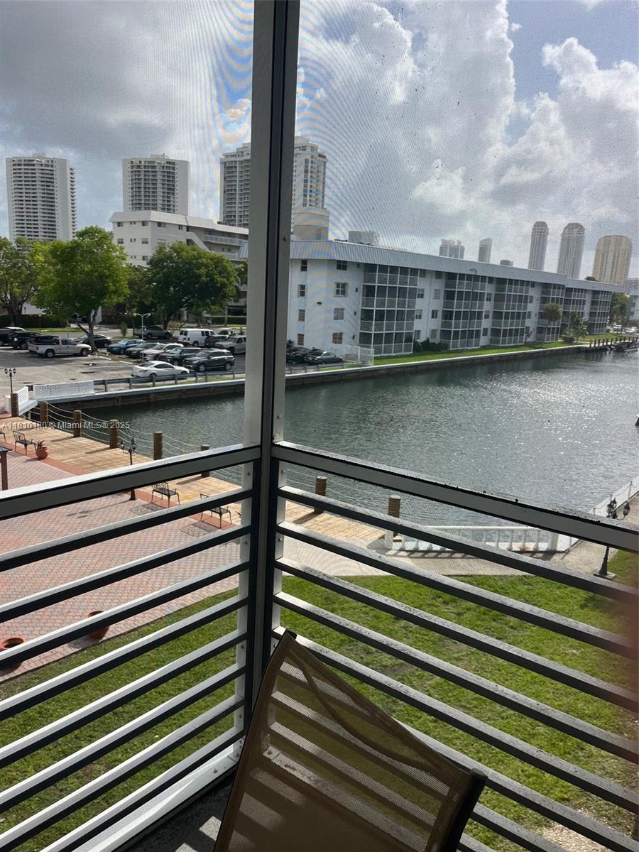 EDEN ISLES CONDO PART 1 - Residential