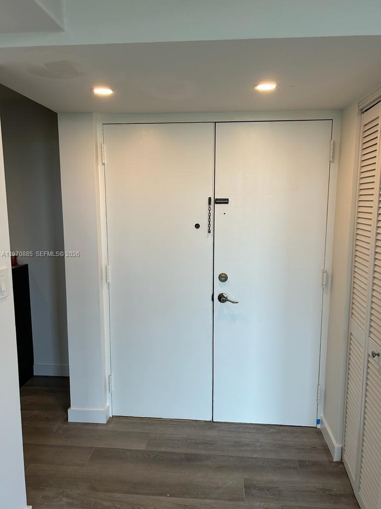 International Park 1Condo - Residential