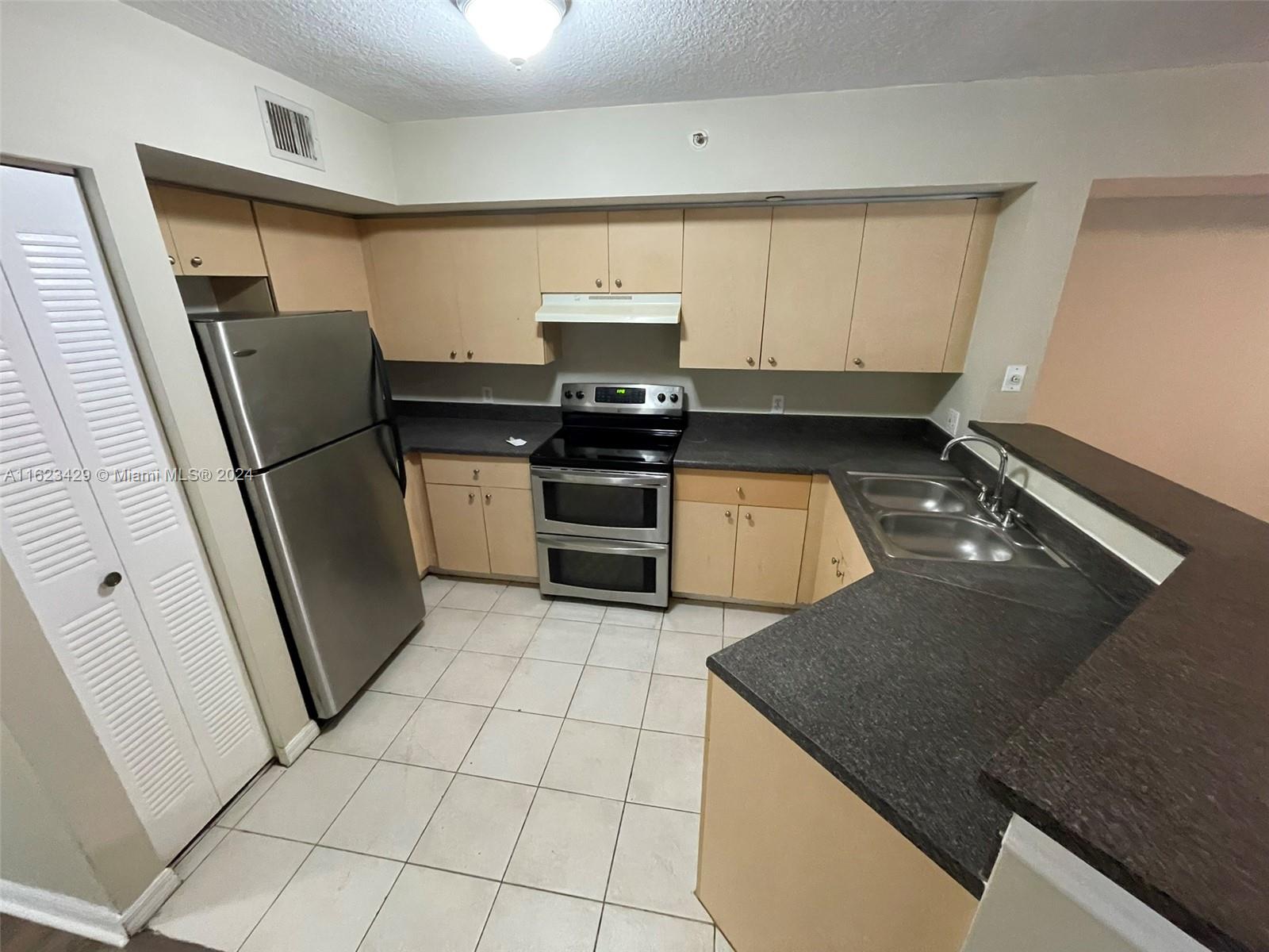 Three bedroom 2 bath condo unit, vinyl plank and tile flooring throughout. Water, Basic Cable and Internet included.