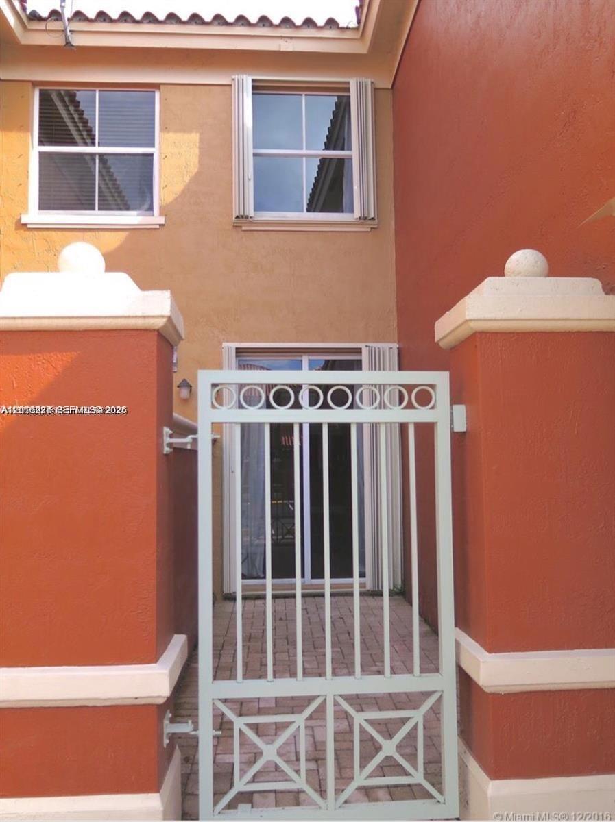 THE GATES AT DORAL ISLES - Residential