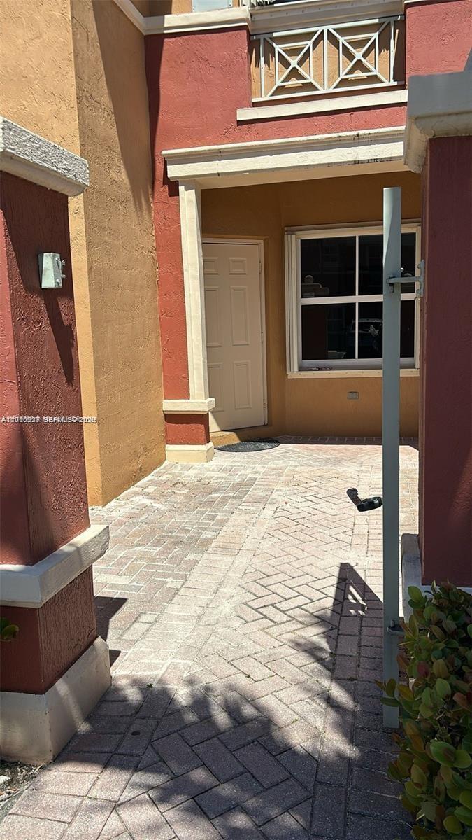 THE GATES AT DORAL ISLES - Residential
