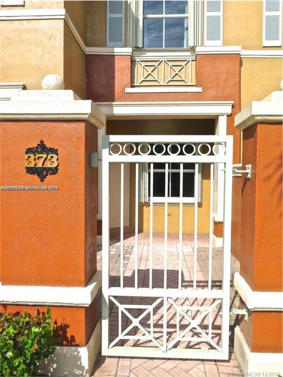 THE GATES AT DORAL ISLES - Residential
