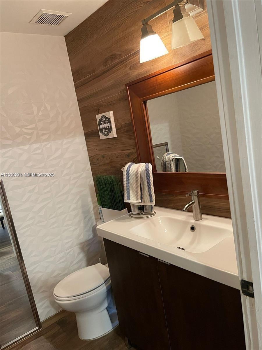 THE GATES AT DORAL ISLES - Residential