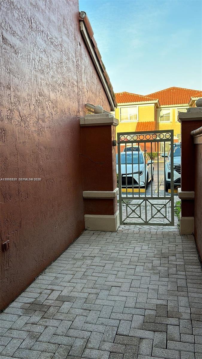 THE GATES AT DORAL ISLES - Residential