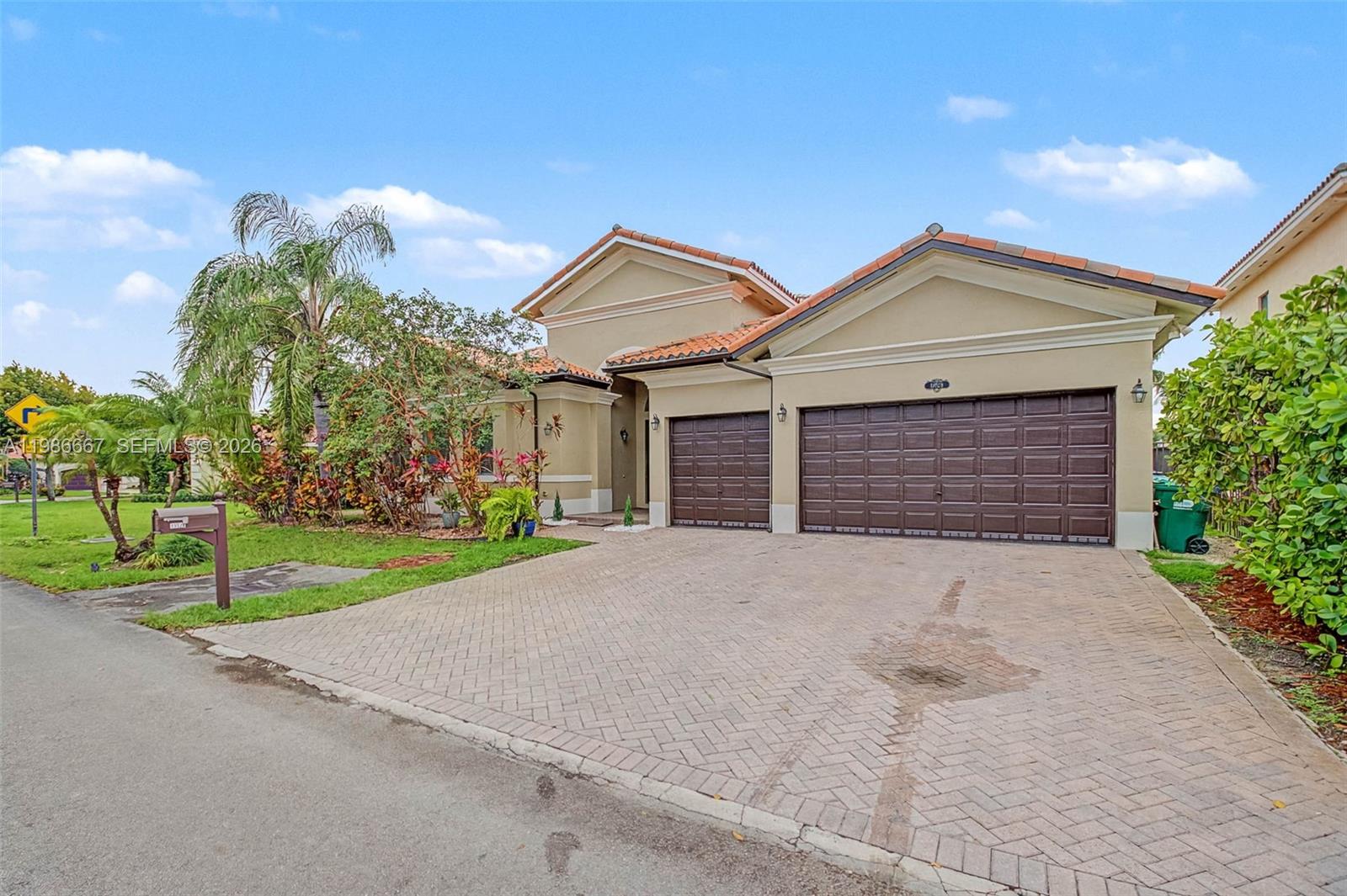 CUTLER CAY - Residential