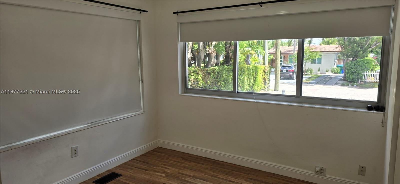 COCONUT GROVE SEC PART 1 - Residential Lease