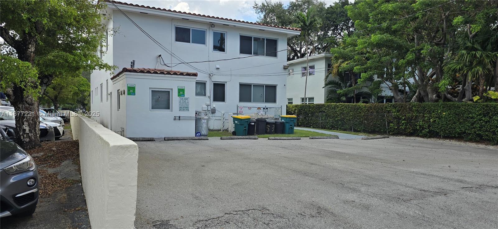 COCONUT GROVE SEC PART 1 - Residential Lease