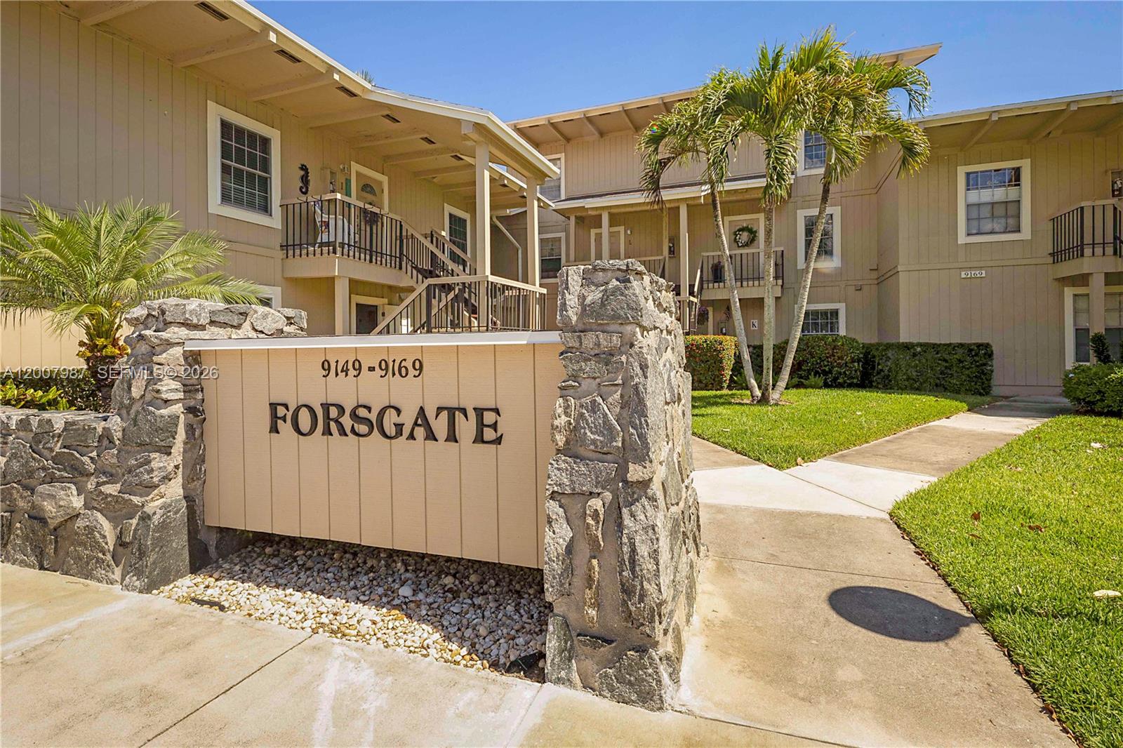 RIVERBEND CONDO - Residential