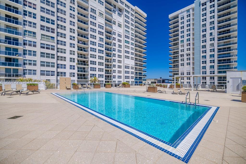 AQUARIUS CONDO - Residential