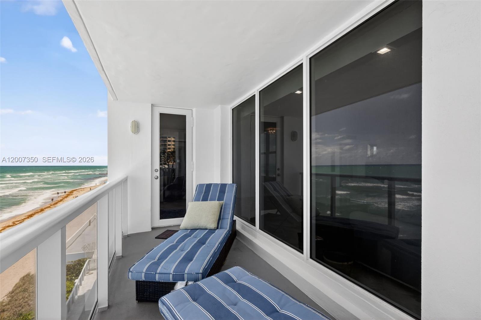 AQUARIUS CONDO - Residential