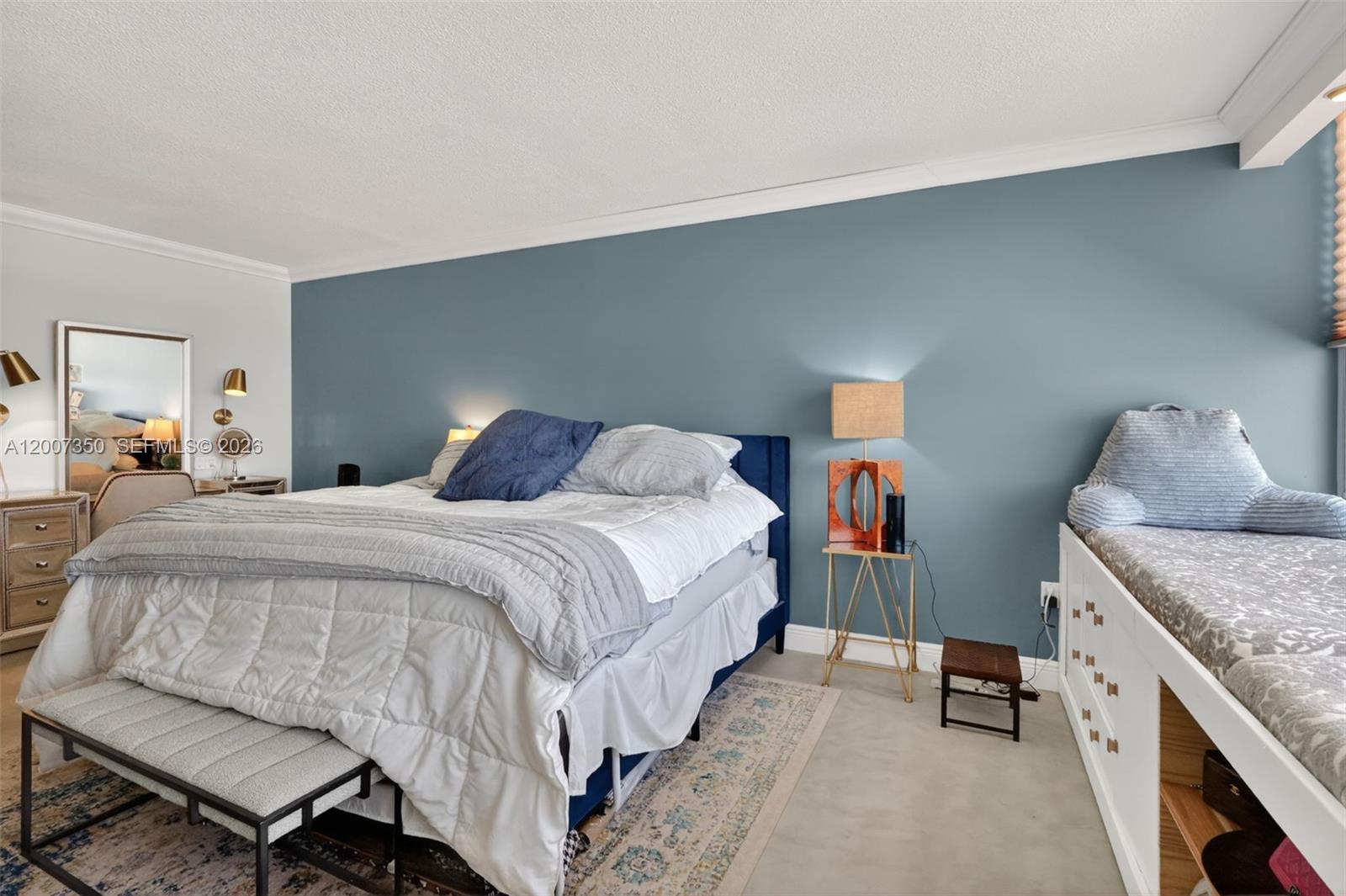 AQUARIUS CONDO - Residential