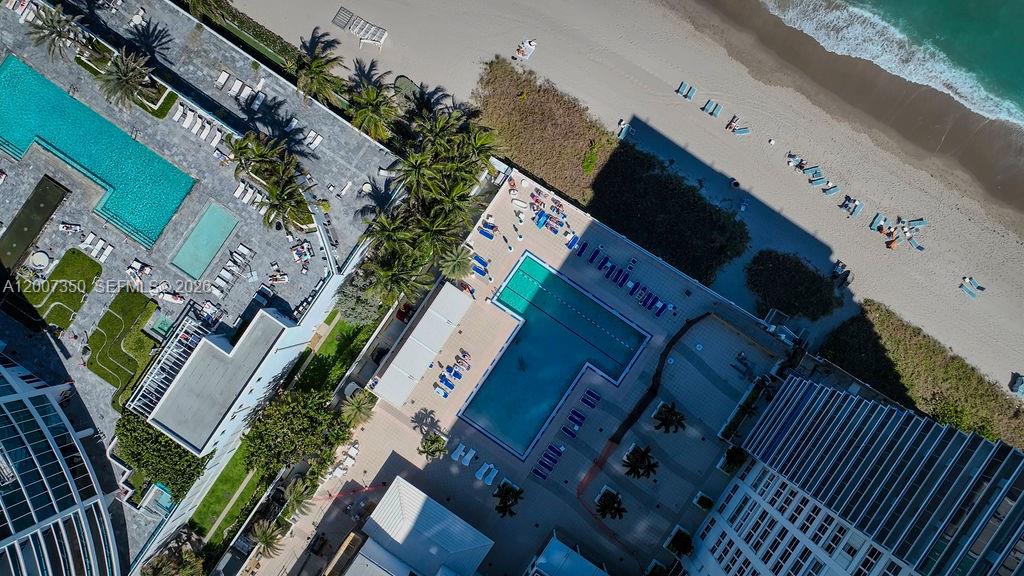 AQUARIUS CONDO - Residential
