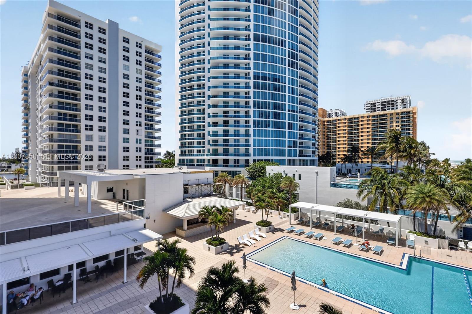 AQUARIUS CONDO - Residential