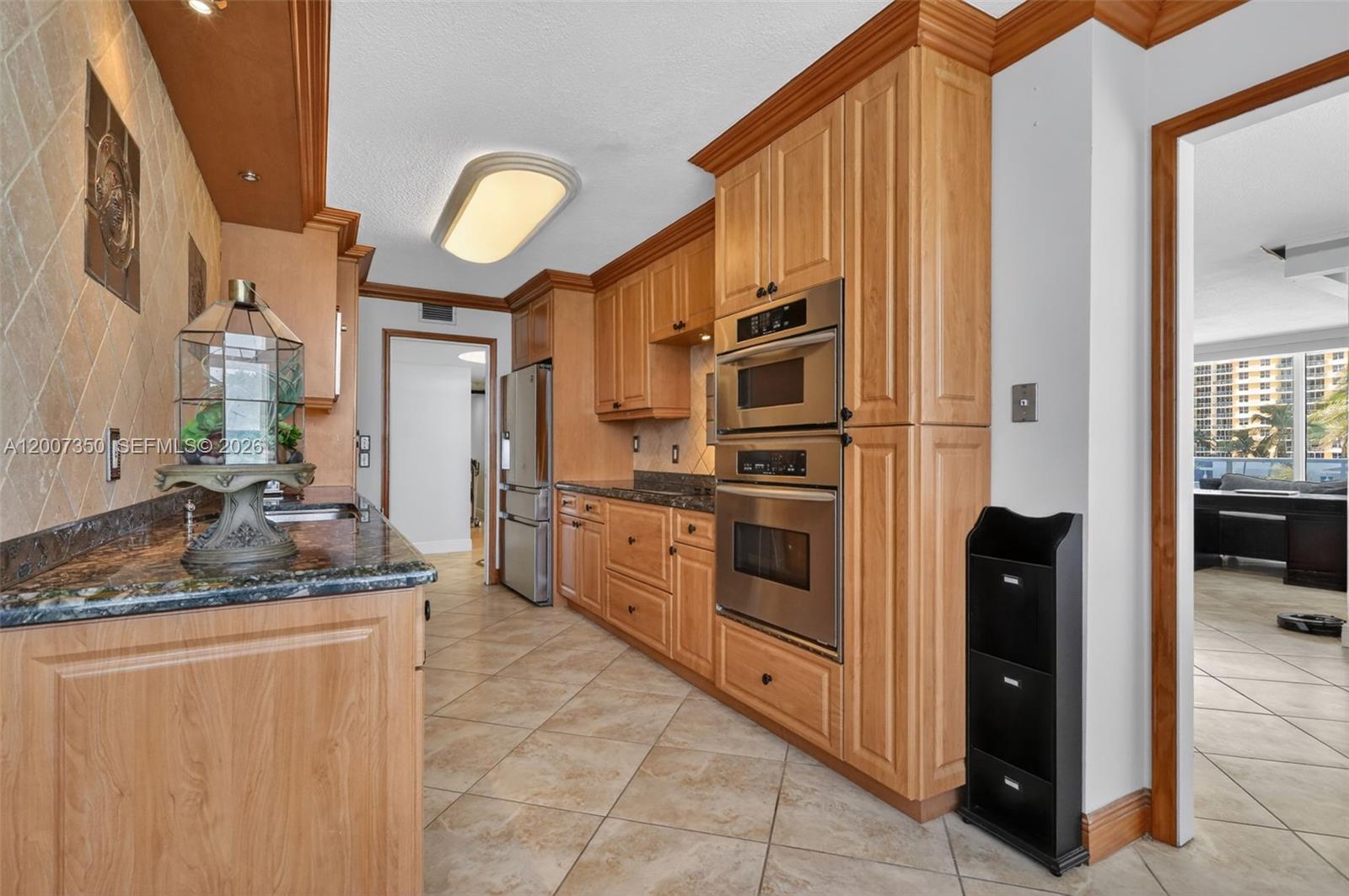 AQUARIUS CONDO - Residential