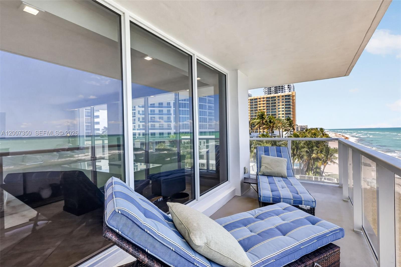 AQUARIUS CONDO - Residential