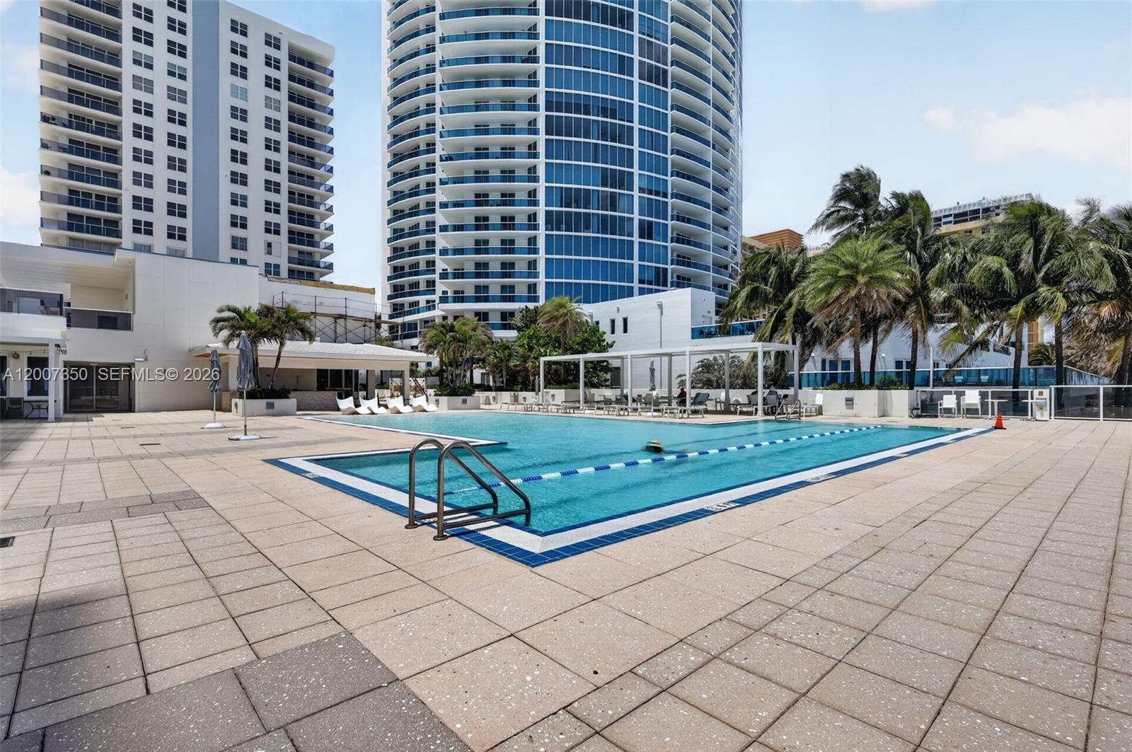 AQUARIUS CONDO - Residential