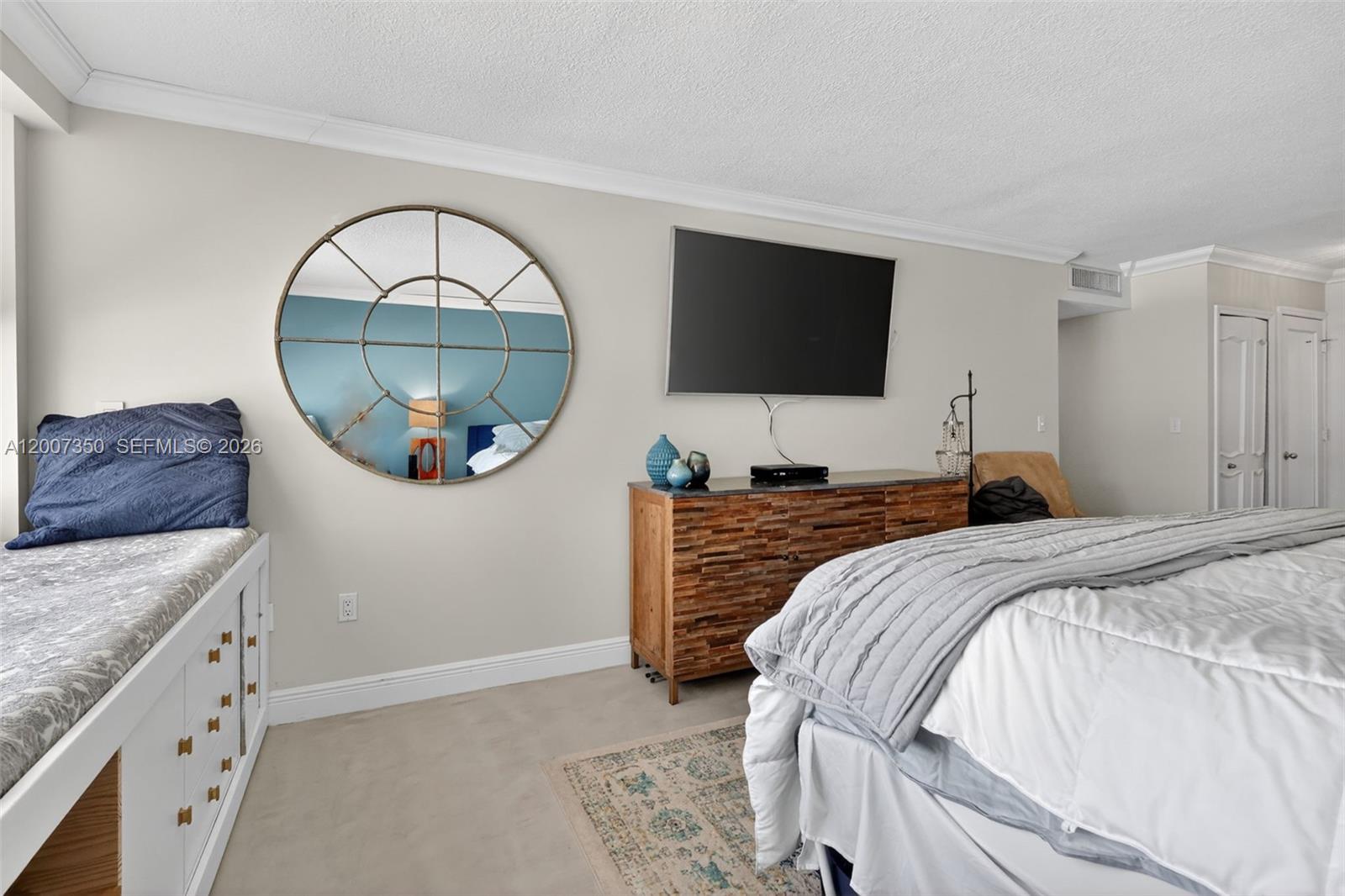 AQUARIUS CONDO - Residential