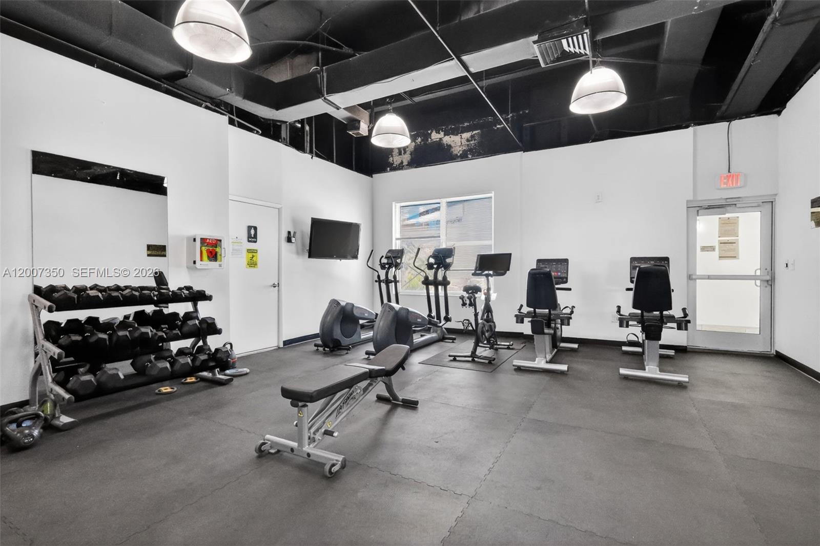 AQUARIUS CONDO - Residential