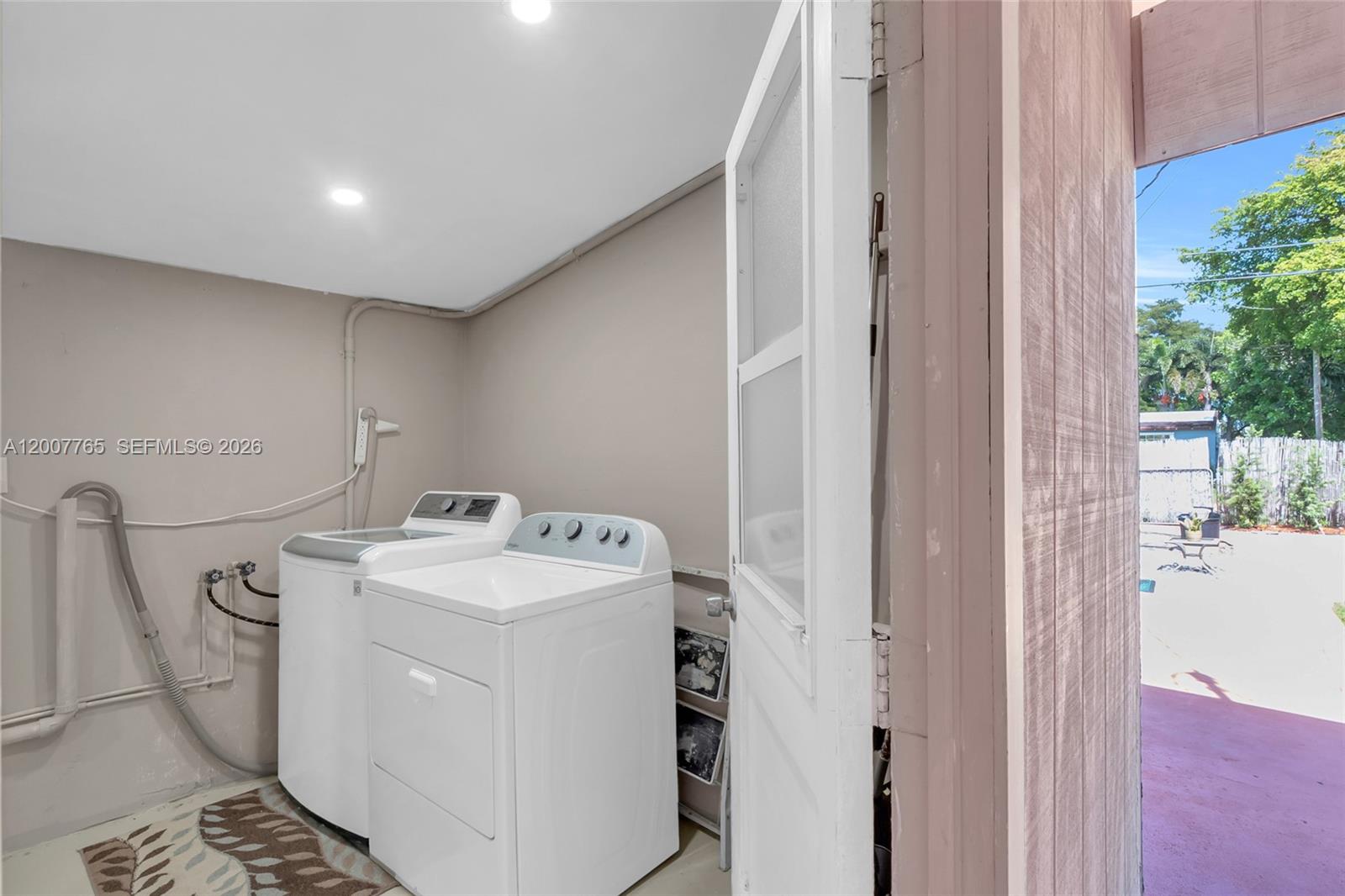 BREEZY MANOR AMENDED - Residential