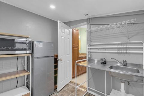 Tiny photo for 921 N 31st Ct, Hollywood, FL 33021 (MLS # A12007765)