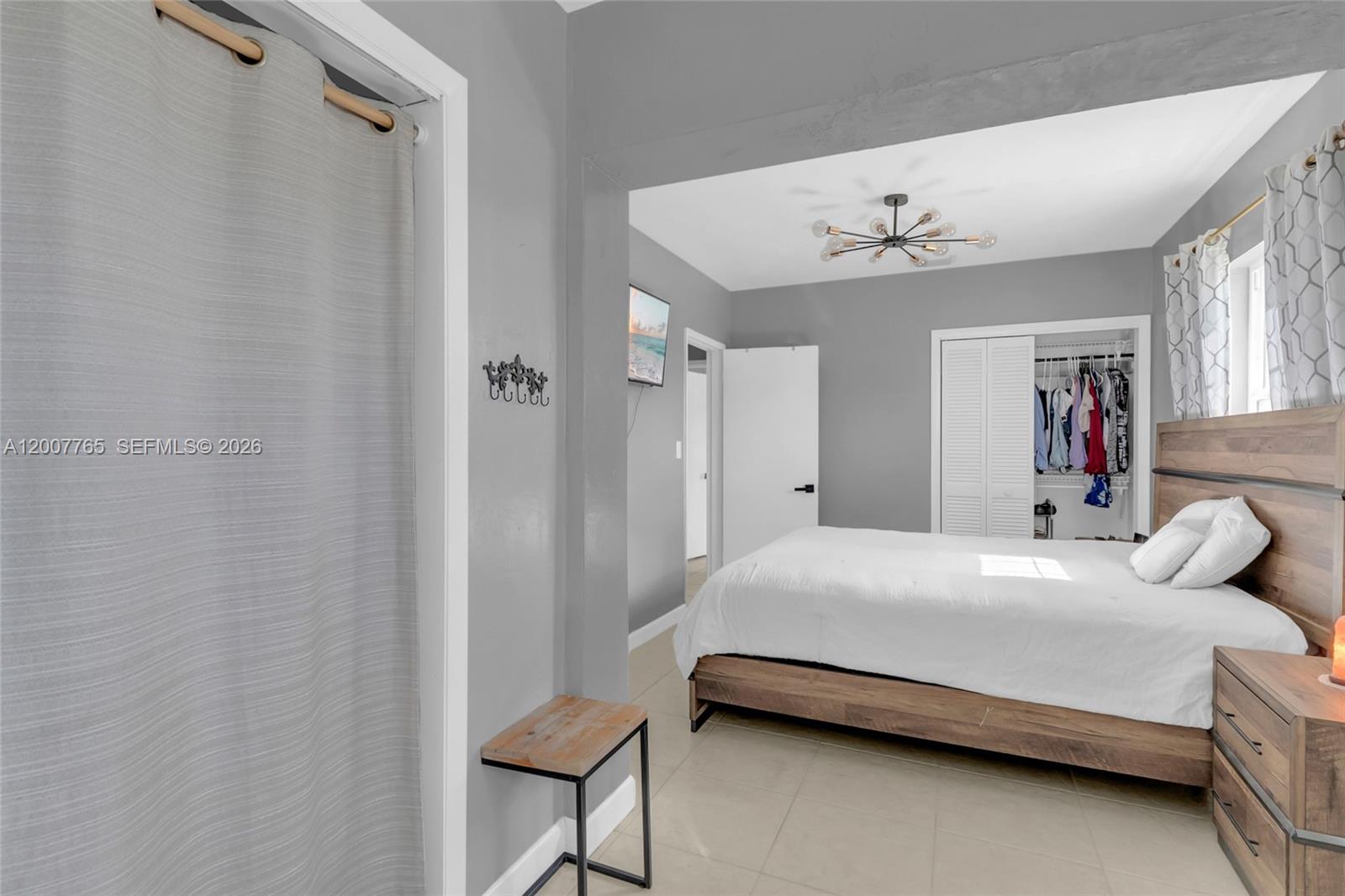 BREEZY MANOR AMENDED - Residential