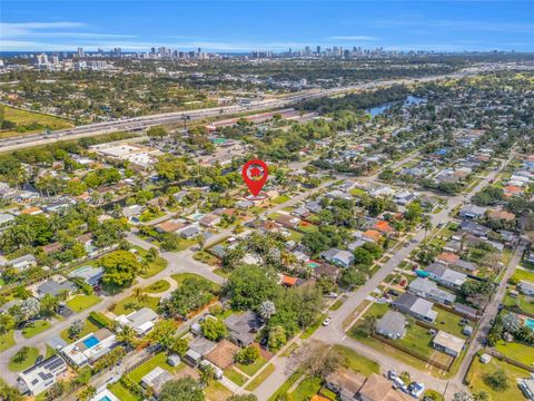 Tiny photo for 921 N 31st Ct, Hollywood, FL 33021 (MLS # A12007765)