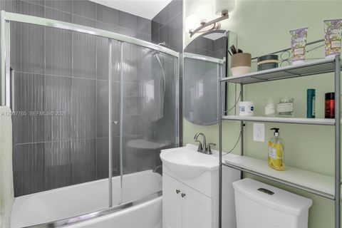 Tiny photo for 921 N 31st Ct, Hollywood, FL 33021 (MLS # A12007765)