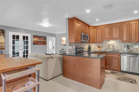 Tiny photo for 921 N 31st Ct, Hollywood, FL 33021 (MLS # A12007765)