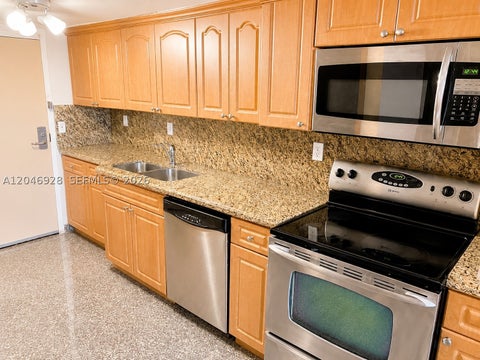 Tiny photo for 19201 Collins Ave #441, Sunny Isles Beach, FL 33160 (MLS # A12046928)