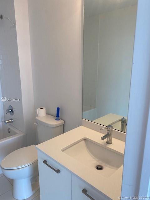 CENTRO CONDO - Residential Lease