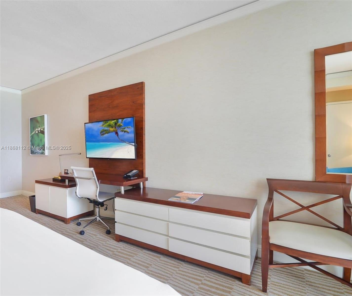 18001 Collins Ave 2910