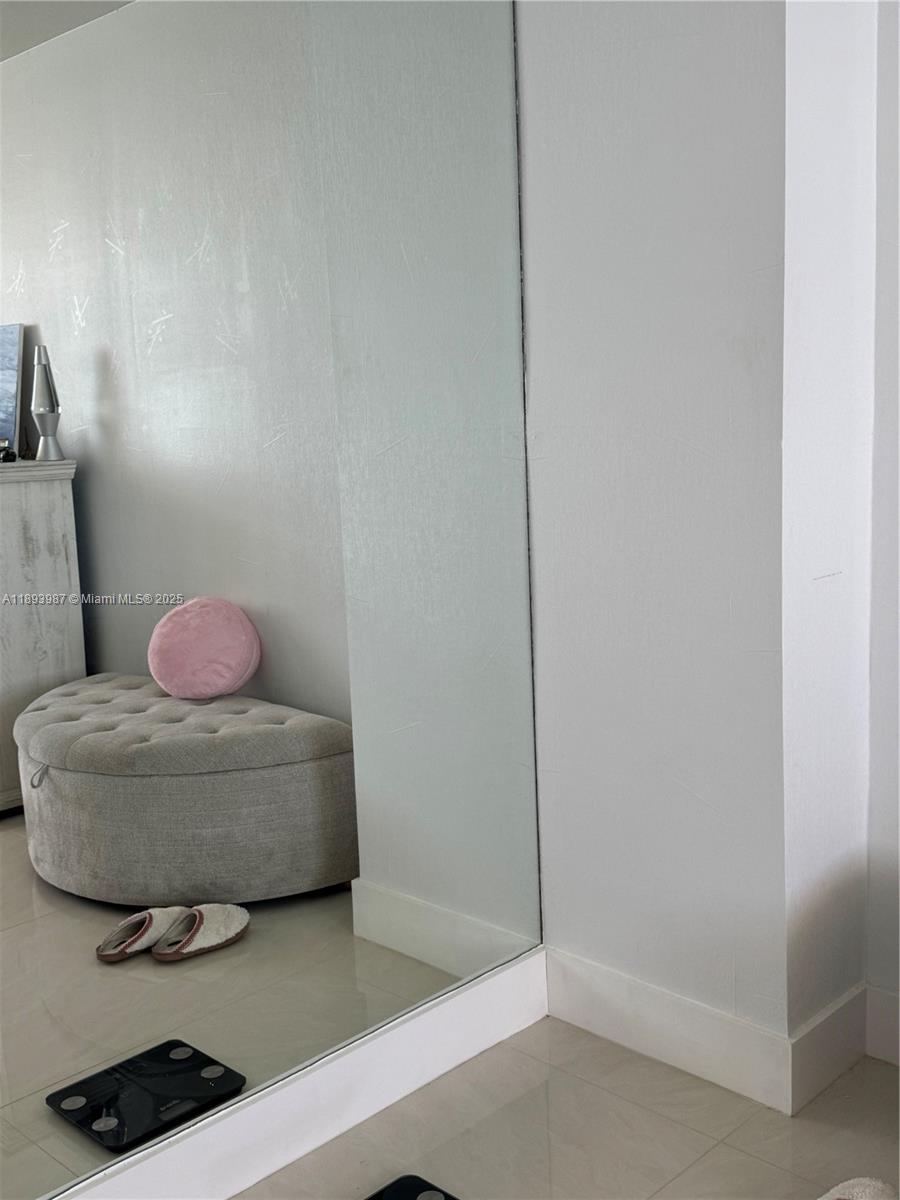 QUADOMAIN TOWER I AND IV - Residential Lease