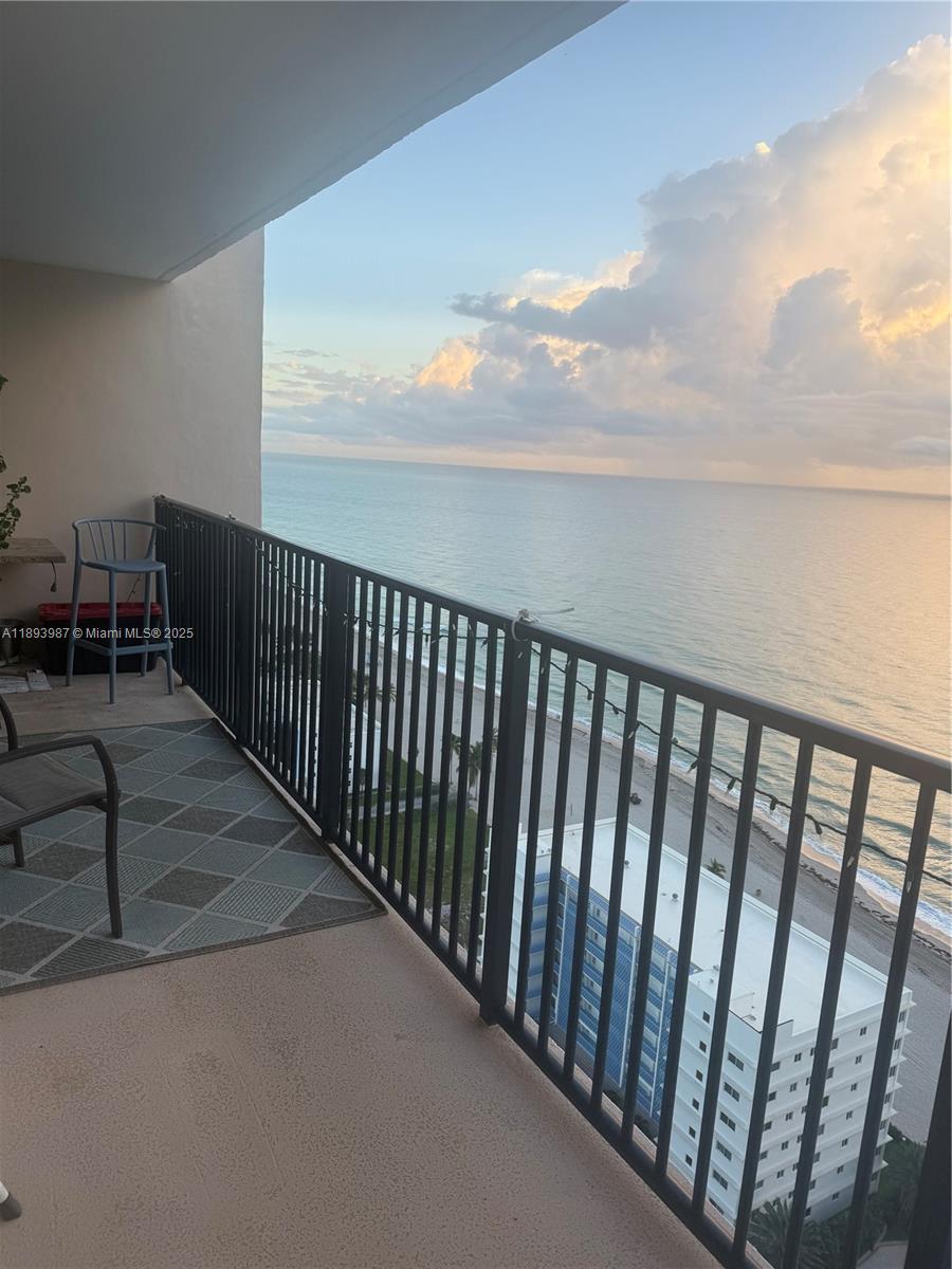 QUADOMAIN TOWER I AND IV - Residential Lease