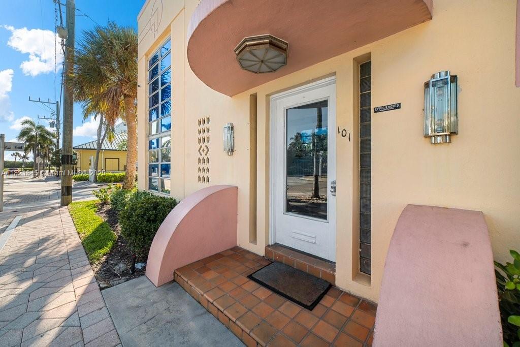 101 Lucerne Ave