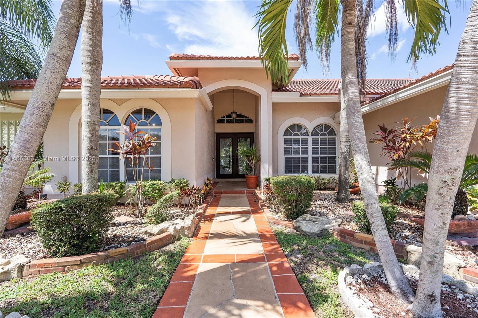 8195 NW 41st St