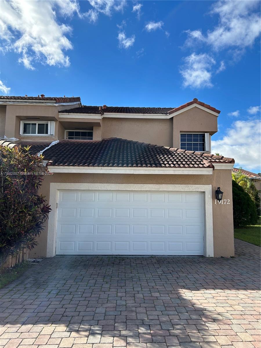 19172 Nw 82nd Cir Ct 30R, Hialeah, Miami-Dade County, Florida - 3 Bedrooms  
3 Bathrooms - 