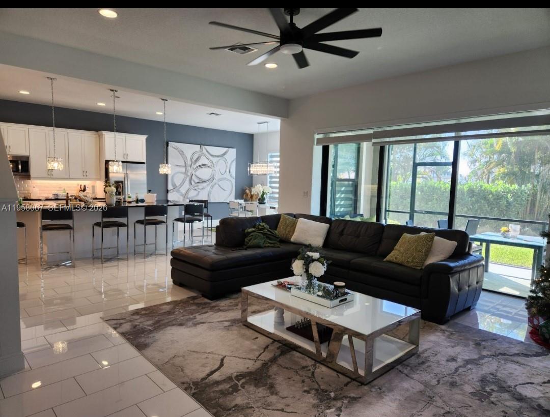 CORAL LAGO - Residential