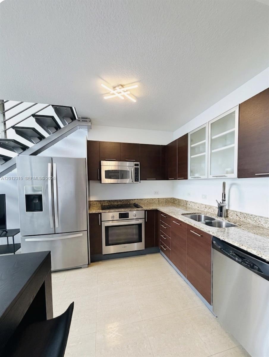 BRICKELL ON THE RIVER S T - Residential