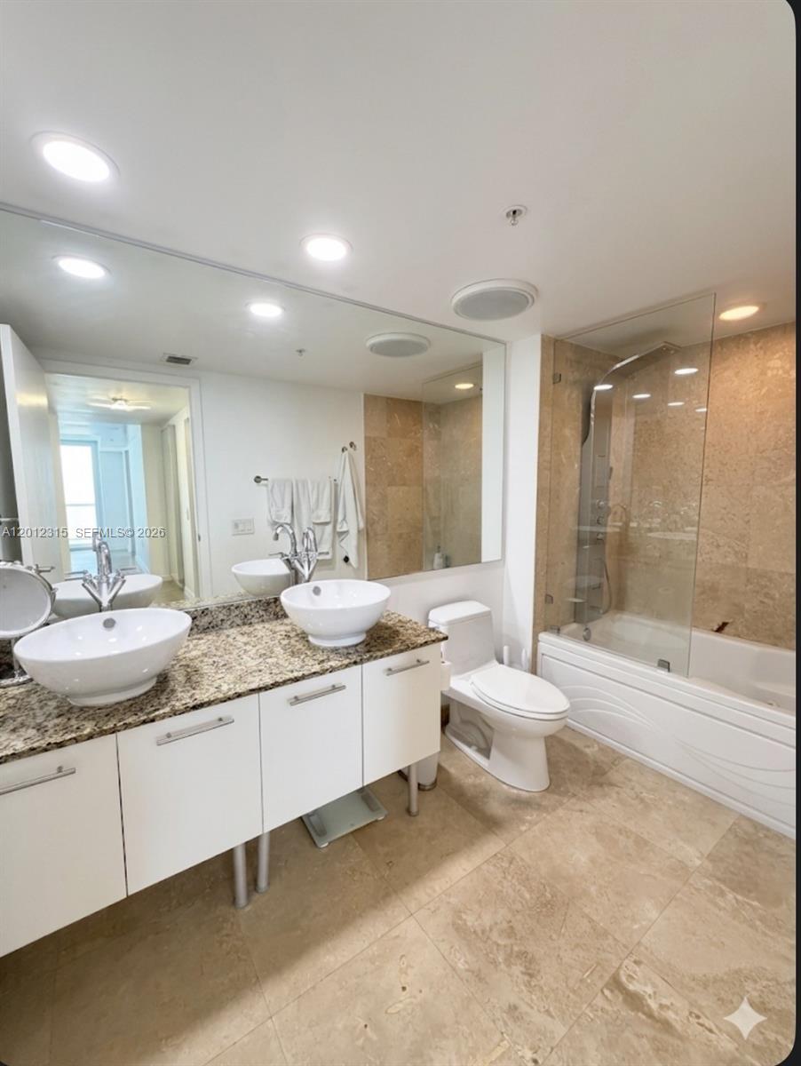 BRICKELL ON THE RIVER S T - Residential